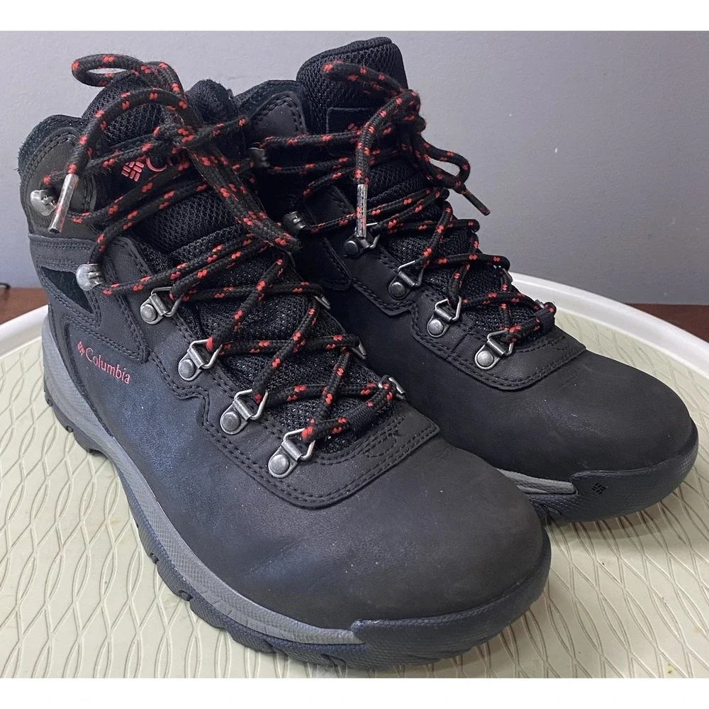 Columbia Women's Newton Ridge Waterproof Black Winter Hiking Ankle Boots 10 EUC
